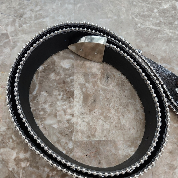 Elegant Black and Silver Rhinestone Belt - Picture 4 of 5